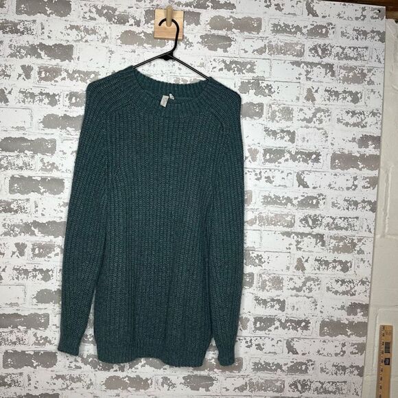 Sahalia | women crewneck long sleeve knitted sweater - Picture 10 of 10